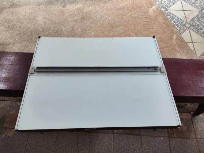 Maleta/ mesa para desenho projetista