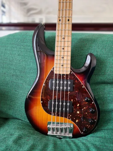 Baixo music man sting ray HH 2012