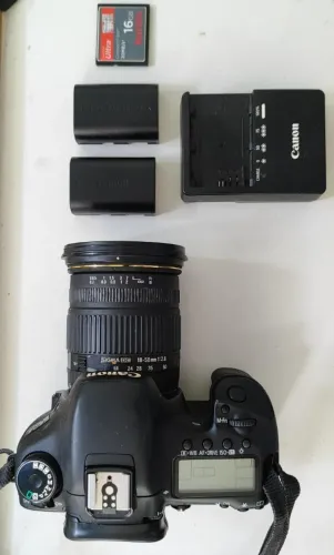 Canon 7D + 18-50mm 2.8 + 2 baterias originais + carregador