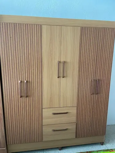 Guarda-Roupas Star 100% MDF Tuboarte 6 Portas 2 Gavetas - Montagem Grátis 