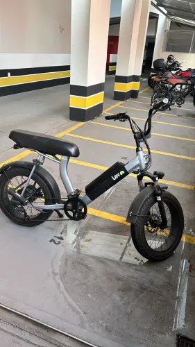 Bike elétrica Cruiser Lev 2024 perfeito estado
