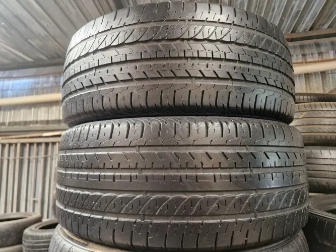 Par de pneus 215/45/17 Goodyear