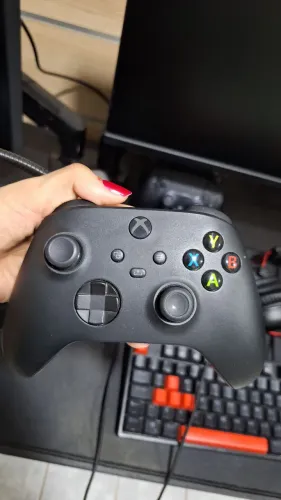 Controle Xbox series + Carregado Duracell + 4 pilhas recarregaveis