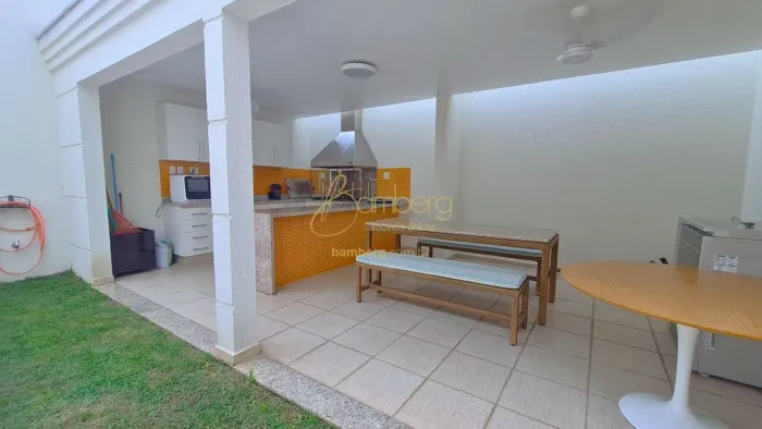 Casa de condomínio no Brooklin Novo com 4 suítes e 4 vagas