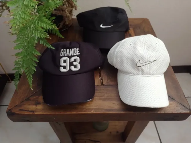 Diversos bonés , maioria novos  todos originais 