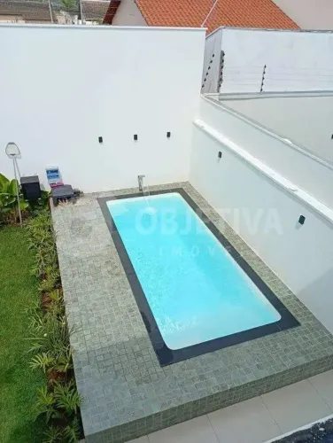 Casa em Condomínio à venda, 3 quartos, 2 suítes, 4 vagas, JARDIM HOLANDA - UBERLANDIA/MG