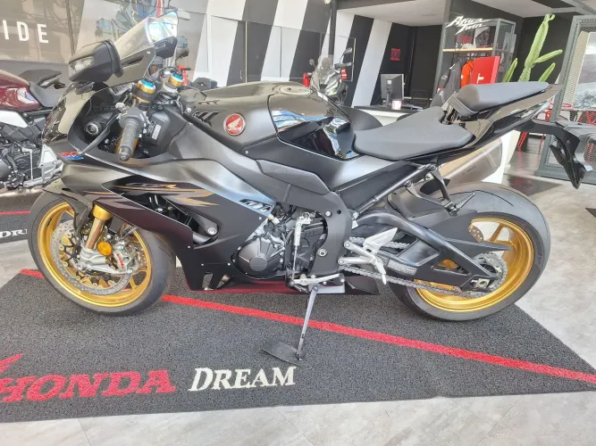 CBR 1000RR-R FIREBLADE SP