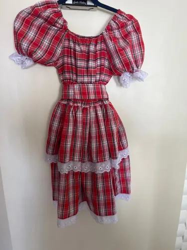 Vestido xadrez infantil com babados