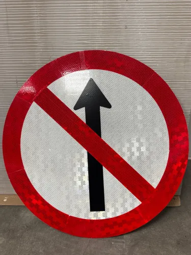 Placa contramão em aço