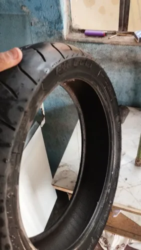 Pineu sem novo para moto elétrica vendo 70 reais fone * 