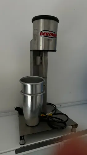 Batedor de Milk Shake Industrial Profissional BM71/72 - Bermar