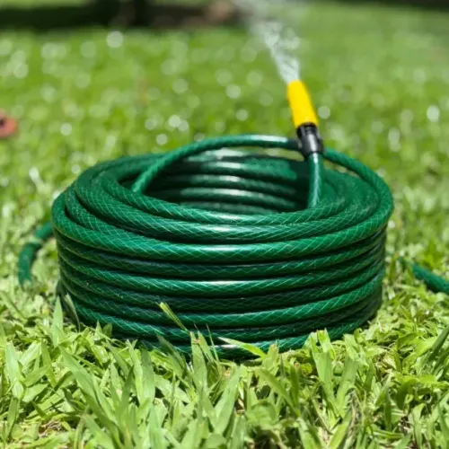 Mangueira 15 metros - Reforçada com Esguicho - Flexível e Anti-Torção! 