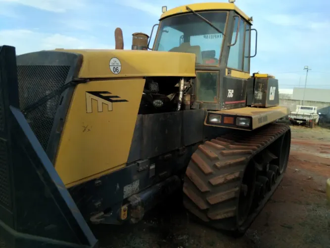 Aluga Escavadeira com rompedor pc 210