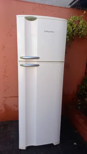 Geladeira Eletrolux Air flow Dc38 Entrego