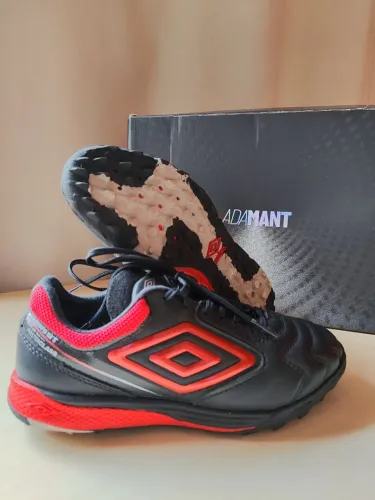 Chuteira  Society Umbro adamant master class 35