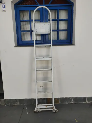 Escada doméstica alumínio 7 degraus
