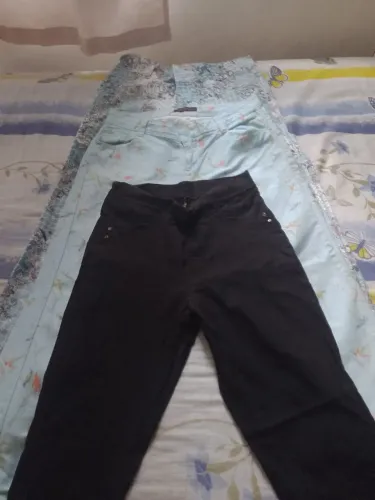 Calça preta feminina T 44 Lote Por 65 as 3 