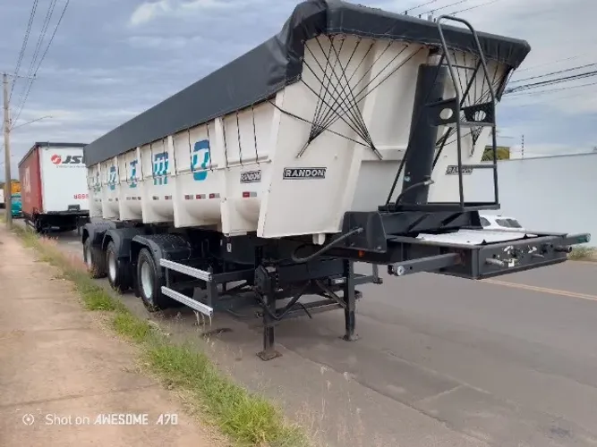Carreta caçamba Vanderleia 