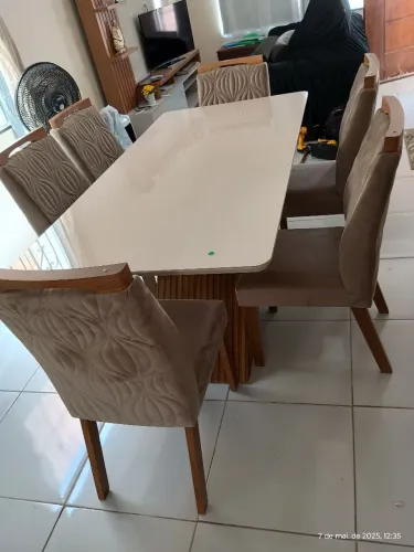 Mesa de Jantar Moderna em Branco