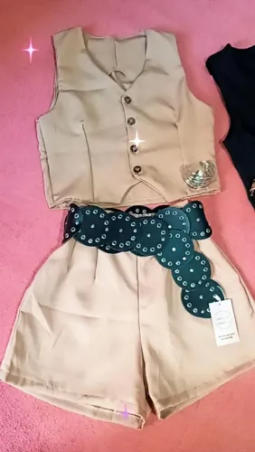 Conjunto com colete- Elegância e Conforto