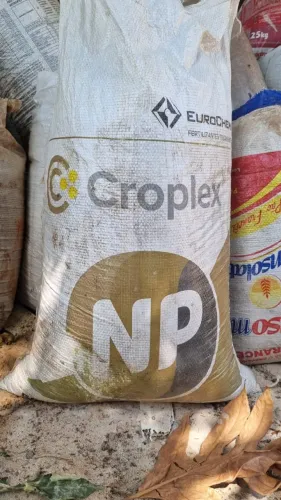 Adubo natural (cama de frango)