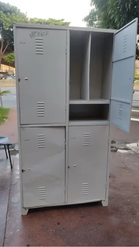 Armário insalubre ..
