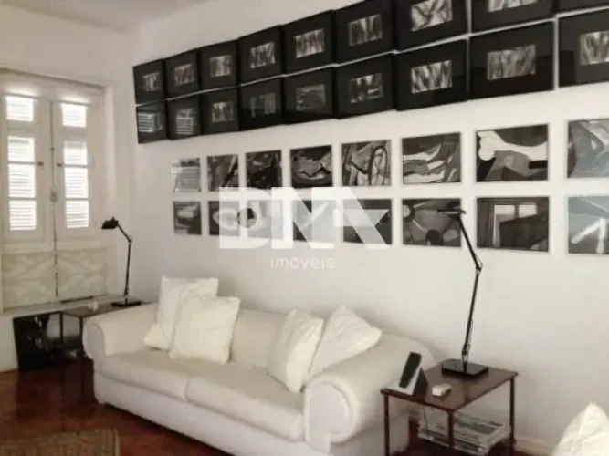 Apartamento - / Residencial / Jardim Botânico