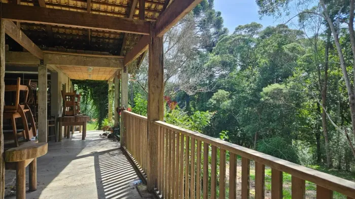 Chácara com Restaurante, Lago e Estrutura Completa em São José dos Pinhais