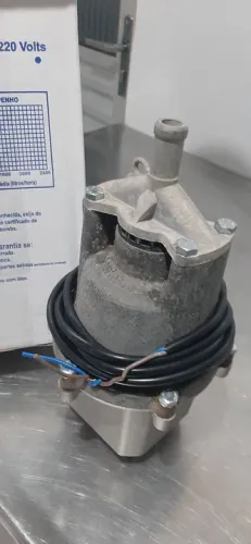 Vendo bomba submersa