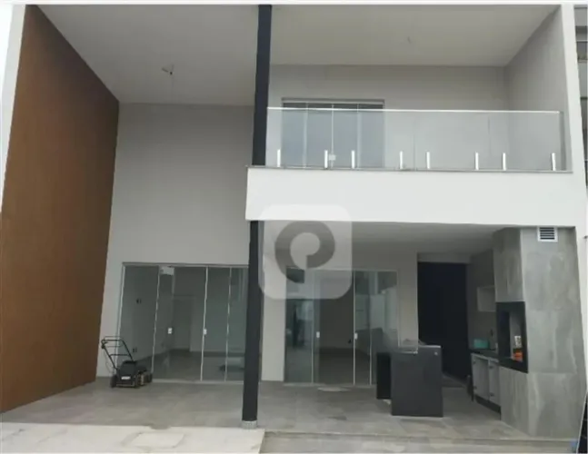Casa Tríplex Condomínio Fechado 4 Suítes com Closet Piscina Churrasqueira a venda