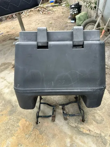 Vendo baú para moto 80L