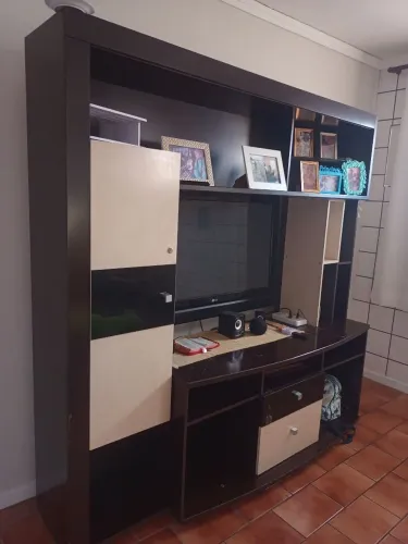 Um painel de 2 metros de madeira maciça super pesado