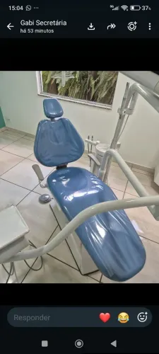 Cadeira Odontológica D700 semi nova.