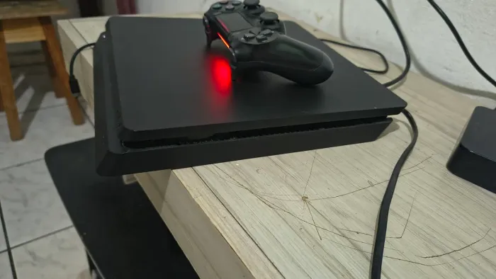 Vendo PS4 slim 500 GB