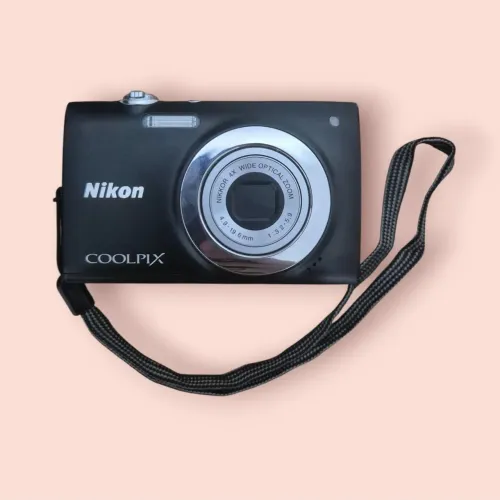 Nikon coolpix s2500 12mp Preta
