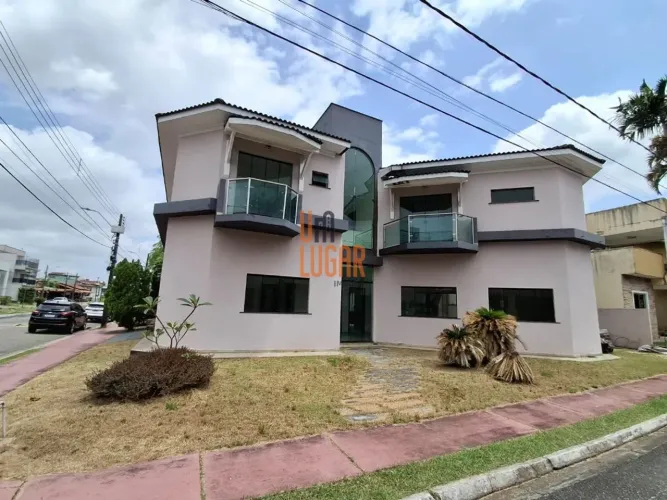 Um Lugar Imóveis Vende e Aluga: Casa de 5 quartos sendo 3 suítes no Condomínio Cidade Jard