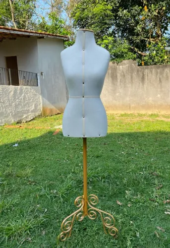 Manequim busto feminino
