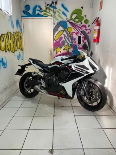 CBR 650R 2023/2024