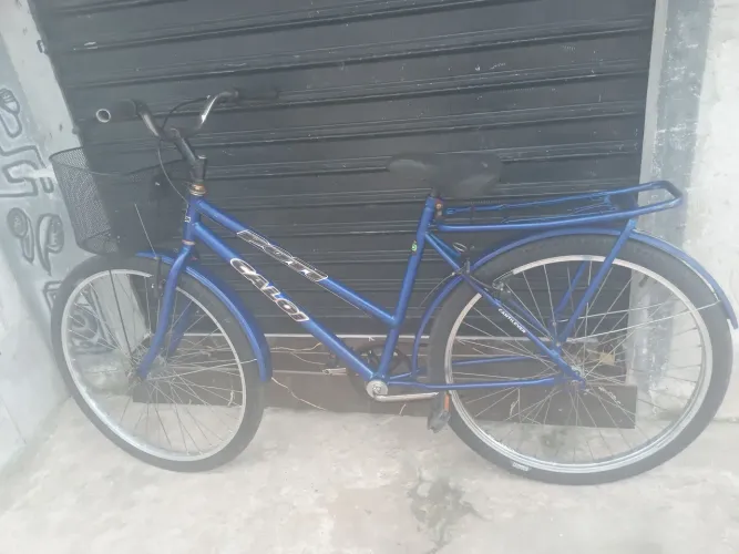 Vendo uma bicicleta poti ceme nova aro 26 normal tudo certo