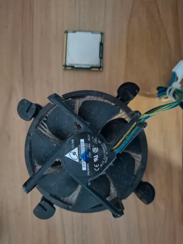 Processador Core I5 650 + Cooler box original 
