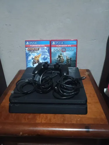 Playstation 4 slim