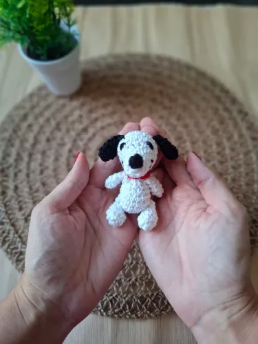 Snoopy amigurumi de crochê