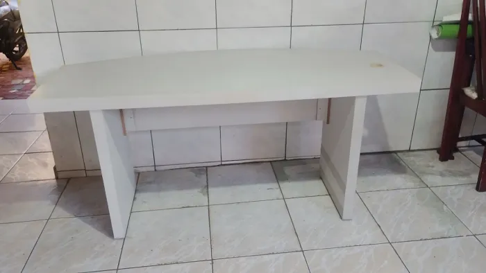 MESA DE ESCRITÓRIO E CADEIRA