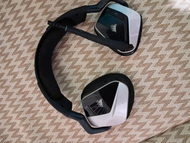 Fone cosair void elite wireless com defeito