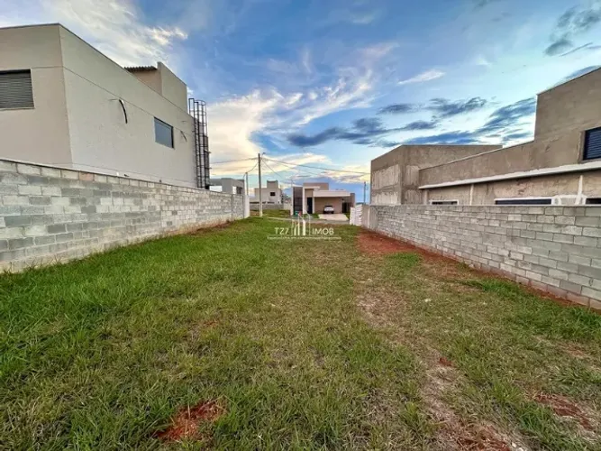 Lote Jardins Parma com 267,98 m² - Lote Quitado e Registrado R$ 241.182,00 Qd 17