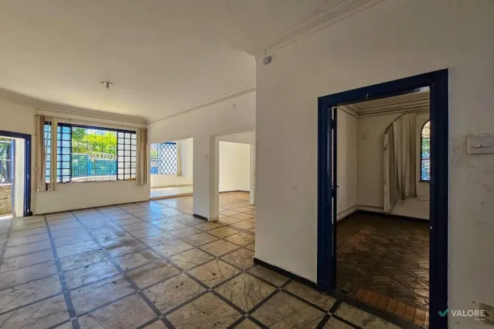 Casa comercial para alugar no Santo Agostinho