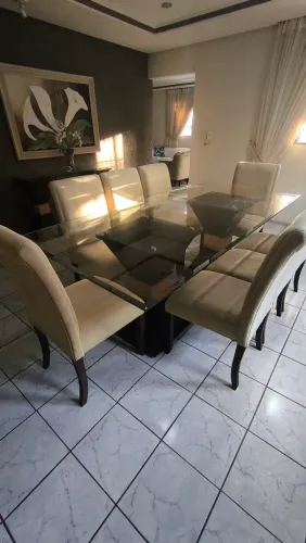 Mesa Sala de Jantar 8 Lugares Tampo Vidro Bisotado (Leva o Aparador Junto)