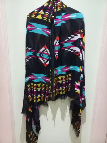 Lenço estampado - 1,80x0,90cm - Em excelente estado