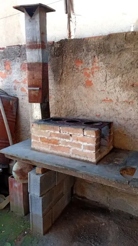 Fogão a lenha artesanal
