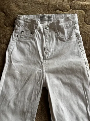 Calça branca 36